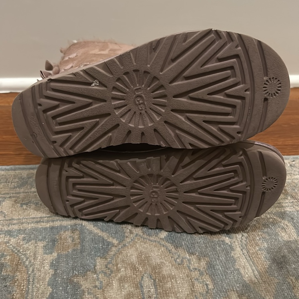 UGG boots - Picture 7 of 8